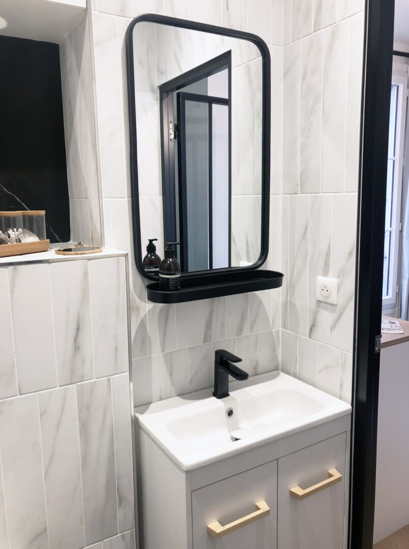 Salle de bain d'un appartement entièrement rénovée