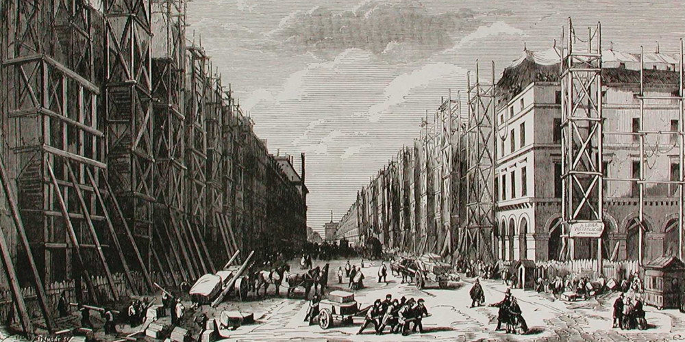 Sur cette photo d'époque en noir blanc montre la rénovation d'immeuble lors des grands travaux de paris